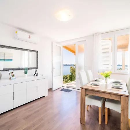 Marnic Blue Chill-one Bedroom B Mlini
