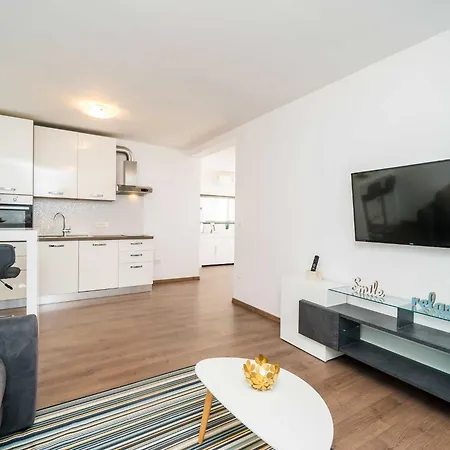 Marnic Blue Chill-one Bedroom B